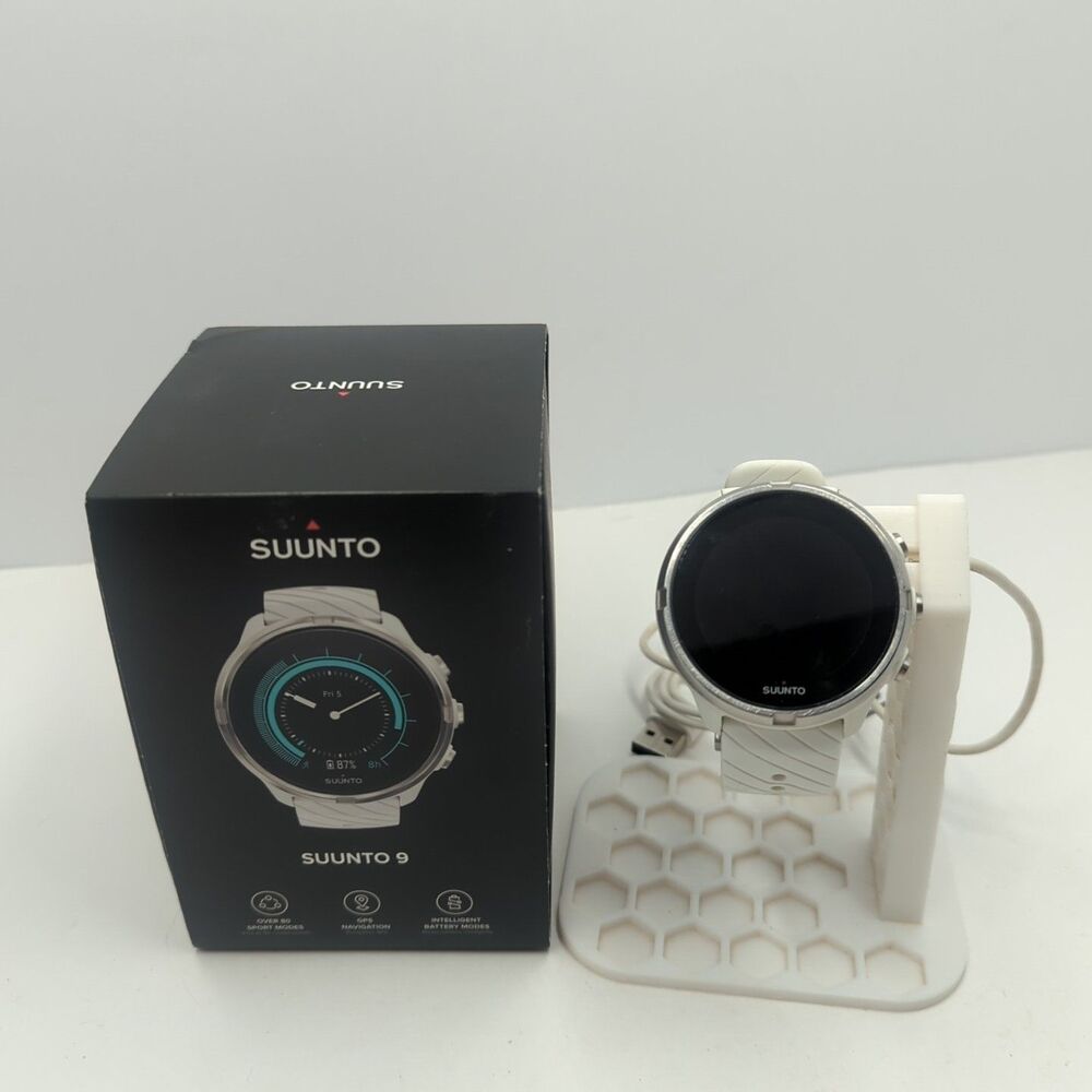 Suunto 9 Gen 1 White With 3D Printed Charging Stand